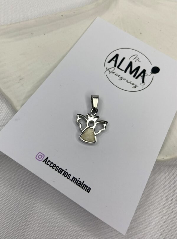 Dije Ángel con nácar - Imagen 2