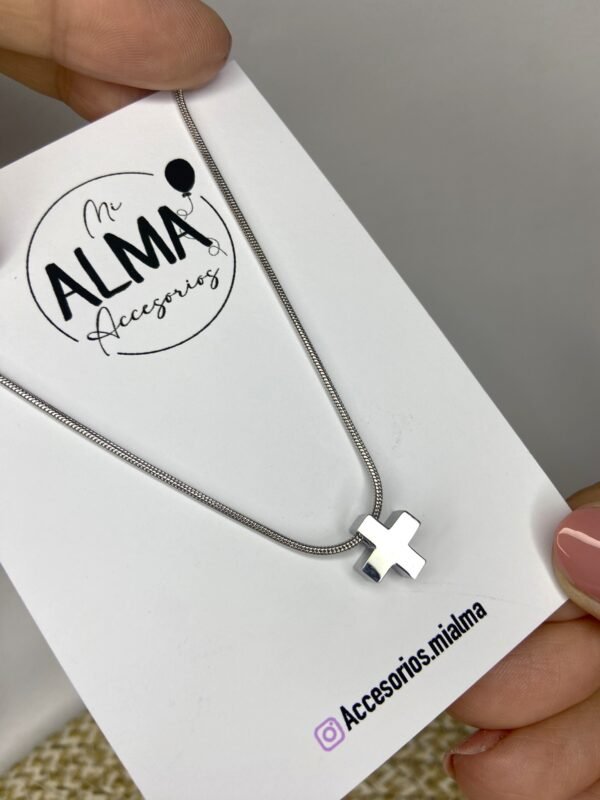 Cadena con Cruz del Equilibrio