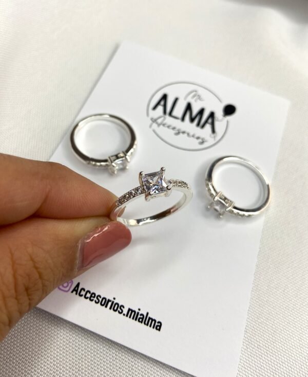 Anillo AYE